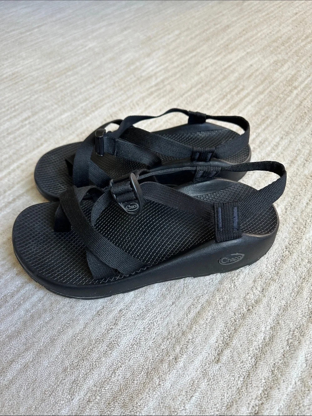 EUC Chaco Men's Z/2 Classic Sandals With Toe Loop Outdoor J105427W Black Size 10